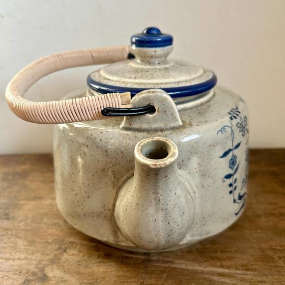 Vintage Otagiri MCM Teapot with Lid | Japanese Ceramic Teapot - Picture 3 of 9